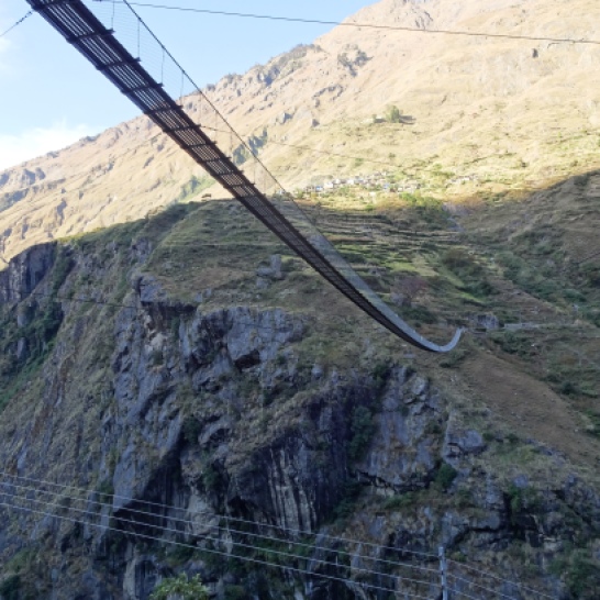 suspension bridge to Philim